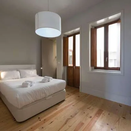 Rent this 1 bed apartment on Hospital da Ordem da Lapa in Largo da Lapa 1, 4050-069 Porto