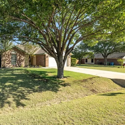 Image 2 - 332 Randy Road, Roanoke, TX 76262, USA - House for rent