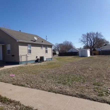 Rent this 2 bed house on 643 East H Street in North Platte, NE 69101