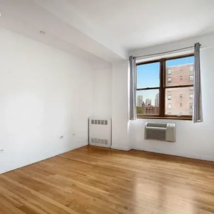 Image 4 - 754 East 6th Street, New York, NY 10009, USA - Apartment for rent