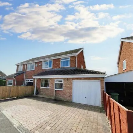 Buy this 3 bed duplex on Ravensworth Grove in Stockton-on-Tees, TS18 5PN