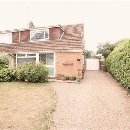 Rent this 3 bed duplex on Church Street in Elloughton, HU15 1HT