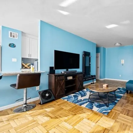 Image 3 - 3131 Grand Concourse, New York, NY 10468, USA - Apartment for sale