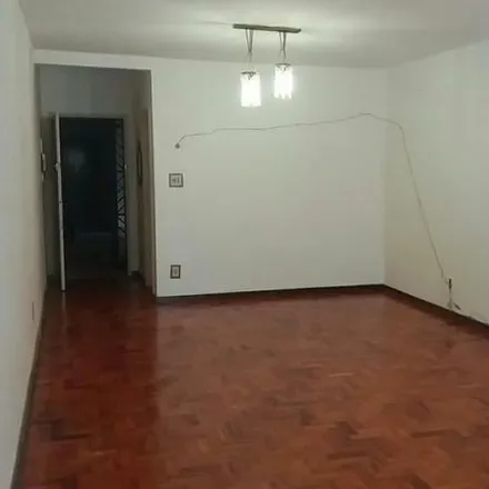 Buy this 3 bed apartment on Rua Ribeiro de Lima 454 in Bairro da Luz, São Paulo - SP