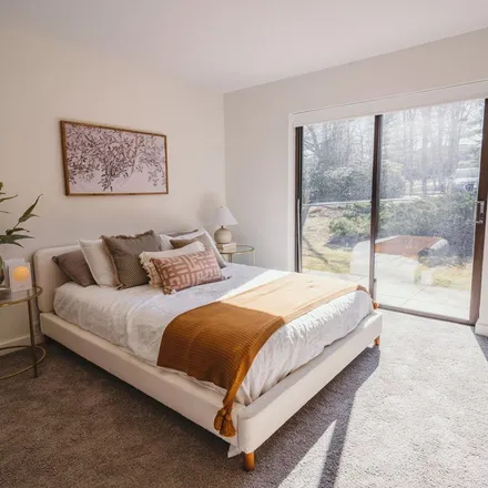 Rent this 1 bed apartment on Hartford Marriott Farmington in 15 Farm Springs Road, Farmington
