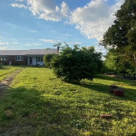 Buy this 2 bed house on Weatherby Drive in Pulaski County, KY 42518