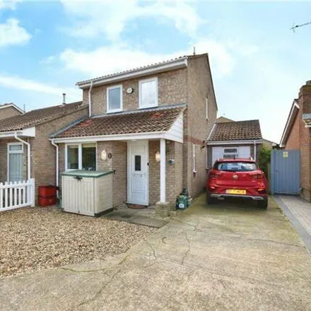 Buy this 3 bed duplex on 15 Abinger Close in Tendring, CO16 8FJ
