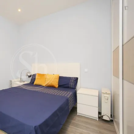Image 3 - Madrid, Hostal Regio, Calle de Chinchilla, 4, 28013 Madrid - Apartment for rent