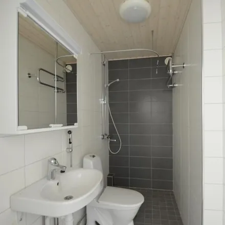 Rent this 2 bed apartment on Poltinahon kasarmi in Turuntie 38A, 13130 Hämeenlinna