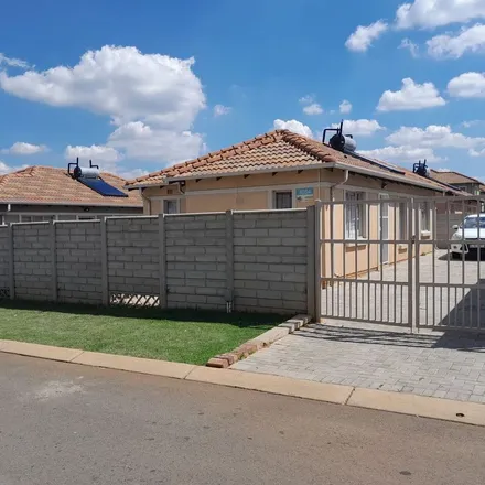 Image 4 - Teal and Red Street, Ekurhuleni Ward 53, Gauteng, 1454, South Africa - Apartment for rent