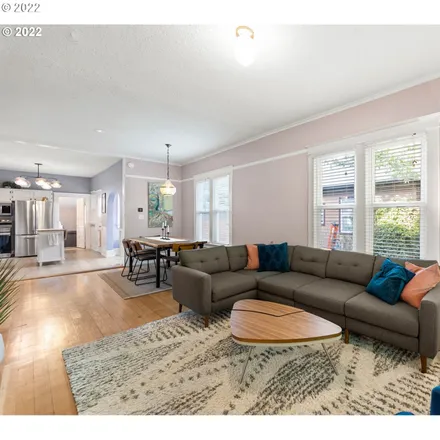 Image 9 - 7439 North Huron Avenue, Portland, OR 97203, USA - House for sale