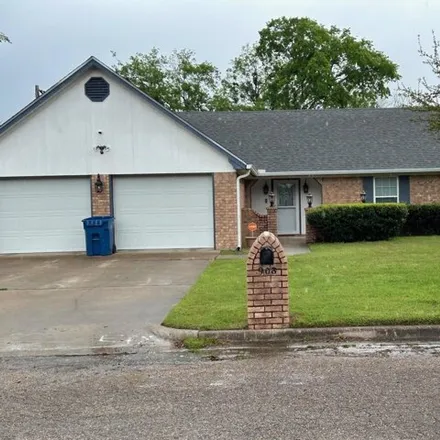 Buy this 3 bed house on 976 Greenleaf Drive in Mexia, TX 76667