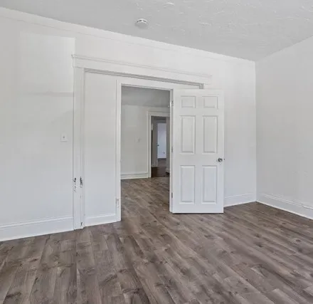 Image 6 - 8 Delaware St Apt 3, Worcester, Massachusetts, 01603 - Apartment for rent