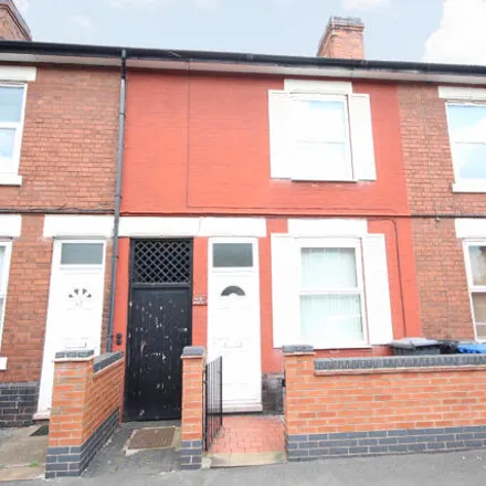 Rent this 3 bed townhouse on Abingdon Auto Centre in Grosvenor Street, Derby