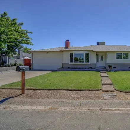 Buy this 3 bed house on 2535 Hawn Avenue in Redding, CA 96002