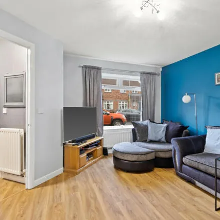 Image 2 - Bargany Place, Crookston Home, Glasgow, G53 7ER, United Kingdom - Duplex for sale