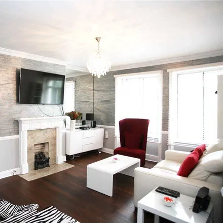 Rent this 2 bed apartment on Earl's Court Square in London, SW5 9DG