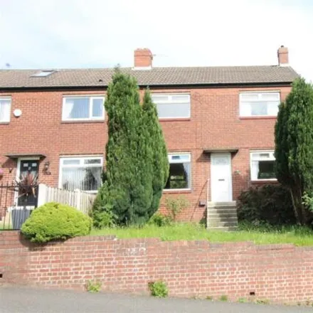 Buy this 3 bed duplex on Middlegate in Birstall, WF17 9HJ