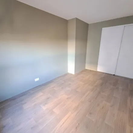 Rent this 2 bed apartment on 2 Rue Henri Barbusse in 91120 Palaiseau, France