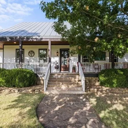 Image 1 - 1840 Upper Live Oak Road, Gillespie County, TX 78624, USA - House for sale