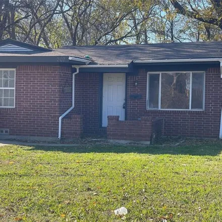Rent this 3 bed house on 337 Depot Street in Whitesboro, TX 76273