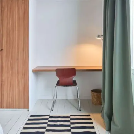 Rent this 1 bed apartment on Avenue Jules Malou - Jules Maloulaan 57 in 1040 Etterbeek, Belgium