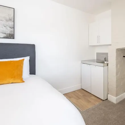 Image 5 - Darlington, DL1 5DS, United Kingdom - Apartment for rent