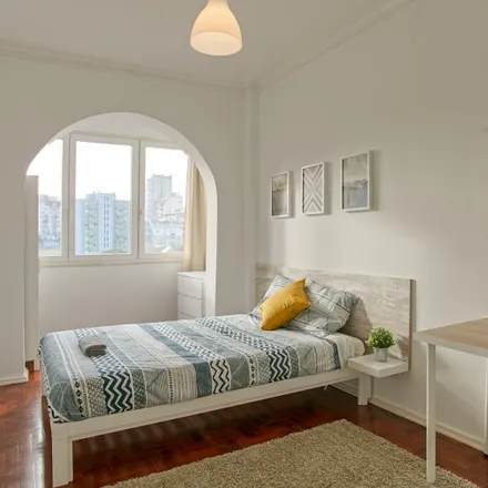 Rent this 5 bed room on Rua da Casquilha in 1500-599 Lisbon, Portugal