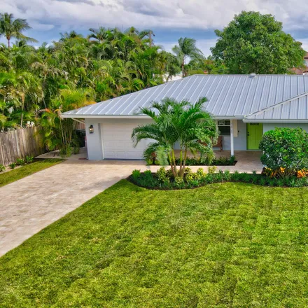 Buy this 3 bed house on 1429 Highland Lane in Delray Beach, FL 33444