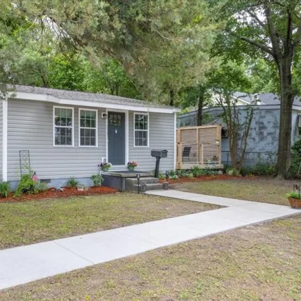 Buy this 3 bed house on 2301 Louisiana St in Wilmington, North Carolina
