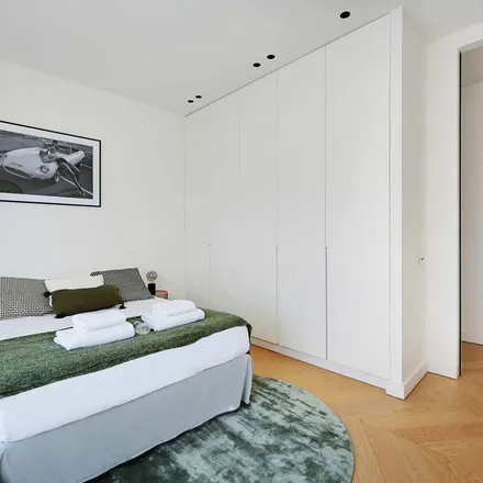 Image 7 - 32 Rue Saint-James, 92200 Neuilly-sur-Seine, France - Apartment for rent