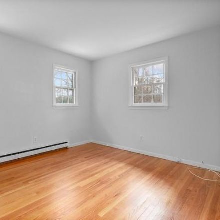 Rent this 3 bed house on 39 Linden Avenue in Lincoln Park, NJ 07035
