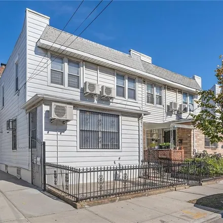 Image 1 - 1765 64th Street, New York, NY 11204, USA - House for sale