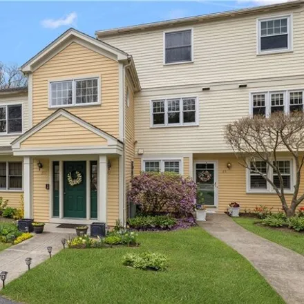 Buy this 2 bed townhouse on 1 Peckham Place in Bristol, RI 02809