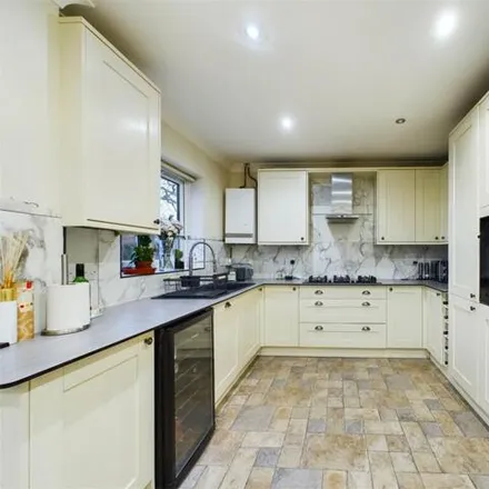 Image 3 - Darby Vale, Newell Green, RG42 2PQ, United Kingdom - House for sale