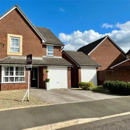 Buy this 4 bed house on Harefield Hall Farm in Penhurst Crescent, Heywood