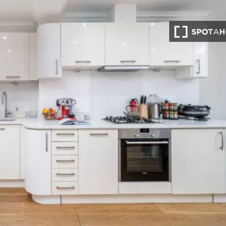 Image 12 - 274 Earl's Court Road, London, SW5 9RF, United Kingdom - Apartment for rent