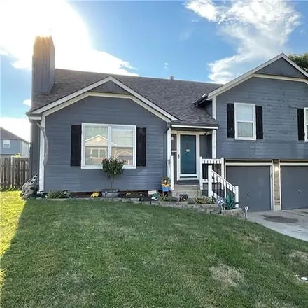 Buy this 3 bed house on 426 Montana Ridge Drive in Grain Valley, MO 64029