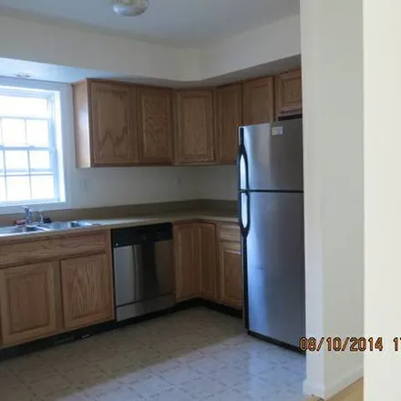 Image 1 - 67 Leicester Street, Village of Port Chester, NY 10573, USA - Townhouse for rent