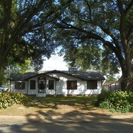 Buy this 5 bed house on 6294 Casper Street in Airline Terrace, Baton Rouge