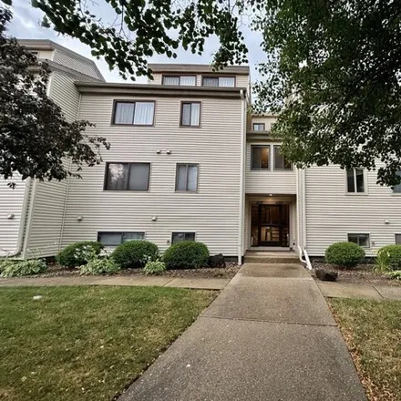 Buy this 2 bed condo on 2127 Melrose Dr Apt B in Champaign, Illinois