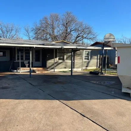Buy this 3 bed house on 2054 47th Street in Lubbock, TX 79412