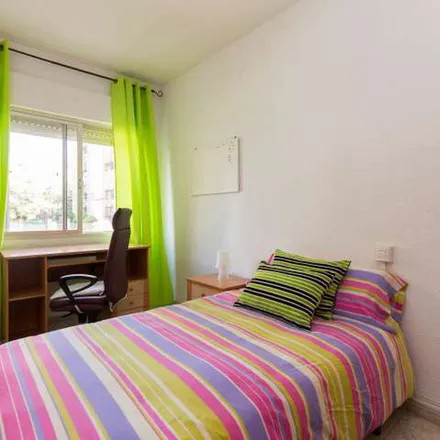Rent this 3 bed apartment on Calle Víctor Hugo in 18011 Granada, Spain
