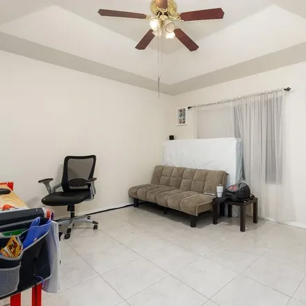 Image 7 - 15191 South Vista del Sol Drive, Harlingen, TX 78552, USA - House for sale