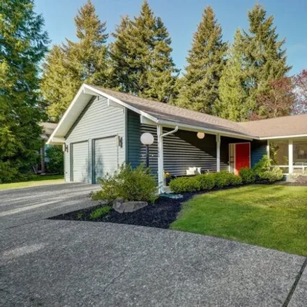 Buy this 4 bed house on 7702 85th Place Southeast in Mercer Island, WA 98040