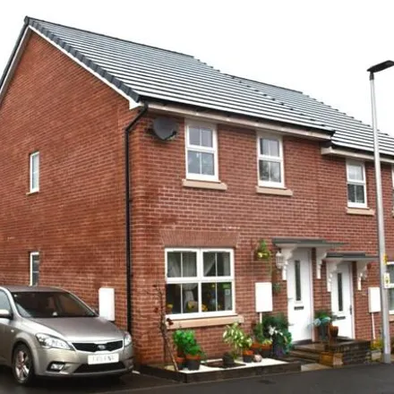 Buy this 3 bed duplex on Braid Drive in Tiverton, EX16 4FQ