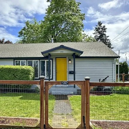 Buy this 3 bed house on 395 West Berkeley Street in Gladstone, OR 97027