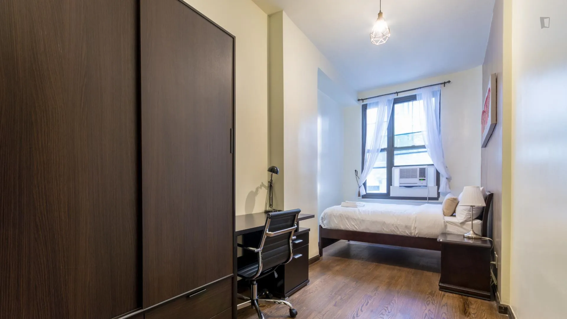 111 East 39th Street, New York, NY 10016, USA | Room for rent