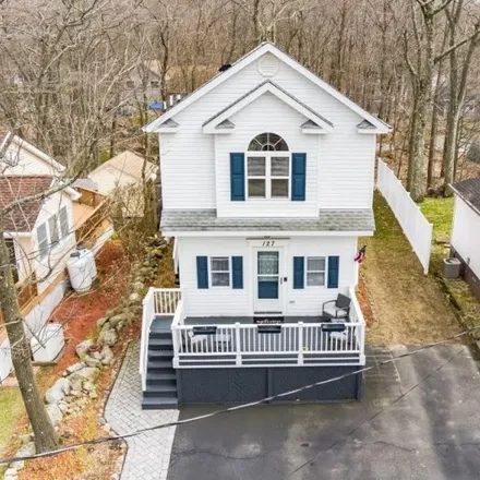 Buy this 2 bed house on 123 Vermont Trail in Hopatcong Hills, Hopatcong