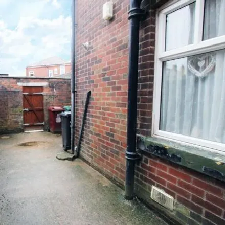 Image 7 - Back Church Road North, Bolton, BL1 6HE, United Kingdom - Townhouse for sale